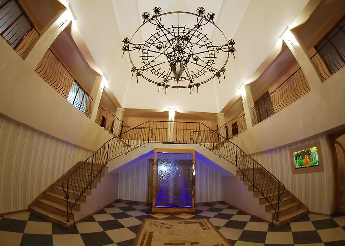 Intourist Hotel 3*